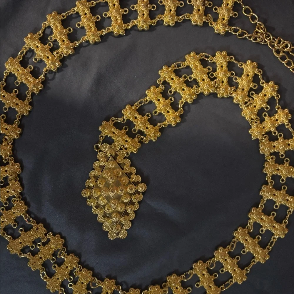 Elegant Gold-plated ladies Belt 40” in long and adjustable